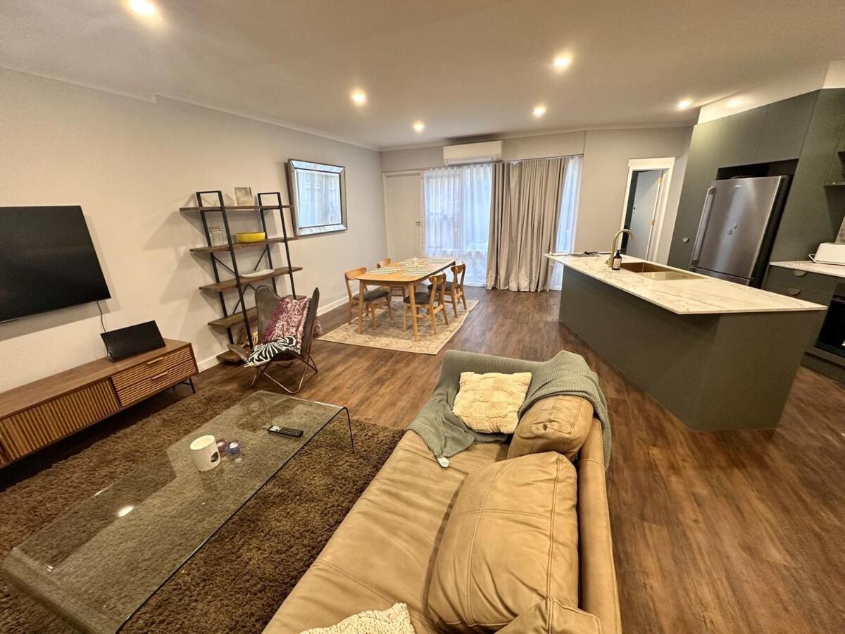 3 Bedroom City Apt, Big Yard & Park Views - Sleeps 7 Adelaide Exterior foto